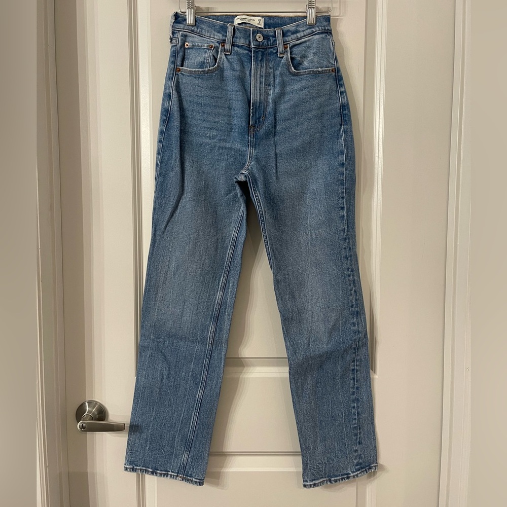 Abercrombie and Fitch The Ankle Straight Ultra High Rise
